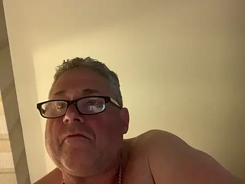 Chat +18 de iwantutocum1X ao vivo