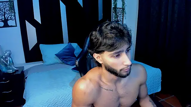 Emmet_CollinsJS' Live XXX Chat