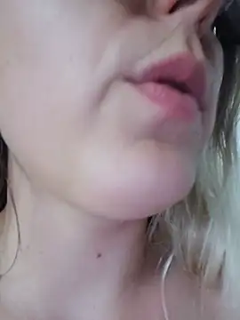 Chat +18 de dolcehelena993 ao vivo