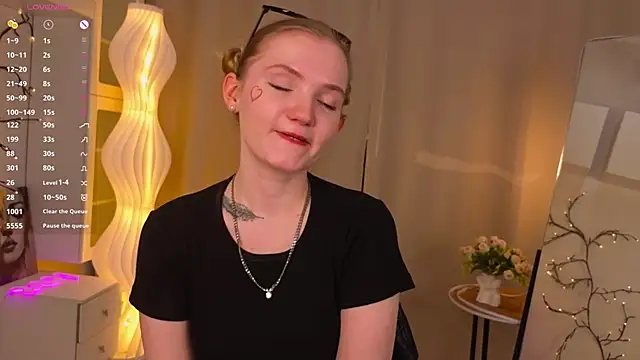 VallieFugate's Webcam Show