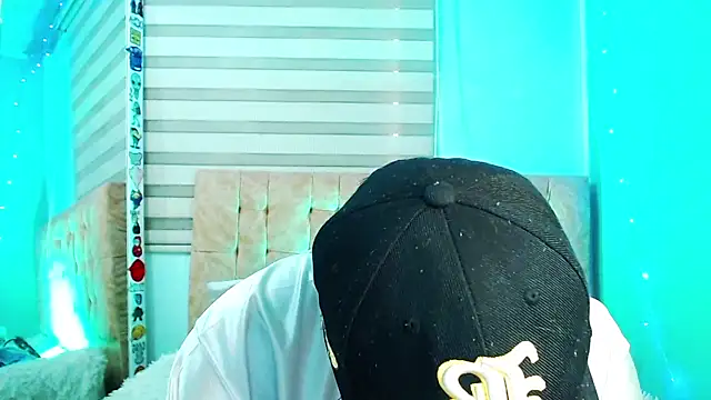 Živý XXX chat _justinmoon2