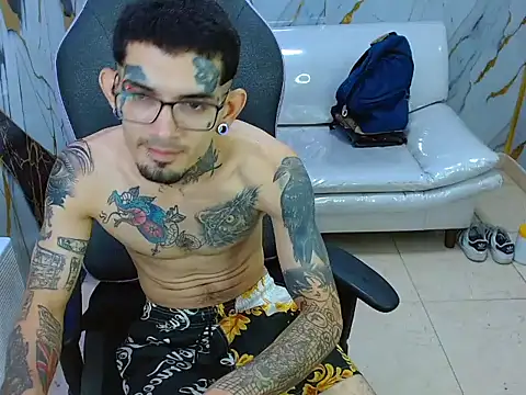 แชท XXX สดของ Boy_tatto77