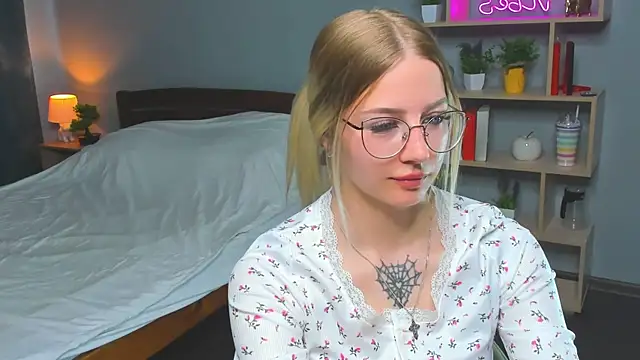 DeniseMekusのライブXXXチャット