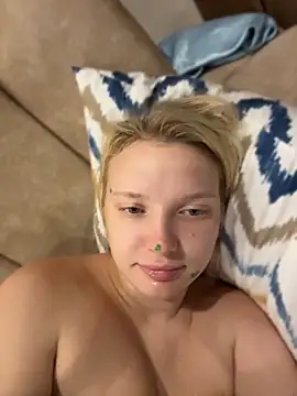 AmmyHot's Live XXX Chat