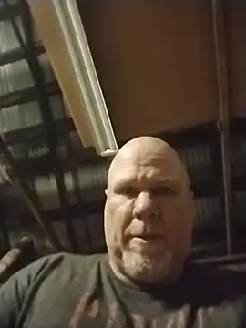 Reddog833 Live XXX-Chat