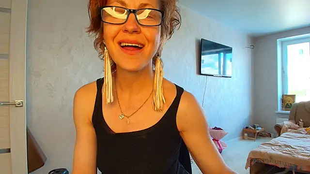 צ'אט XXX בשידור חי של LioraWeiss