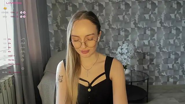 A_delina live XXX chat