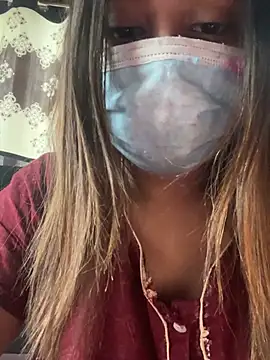 Naughtyhornylover: διαδικτυακό σόου στην κάμερα