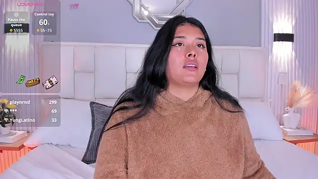 Chatroom XXX en direct de JadeCherry_