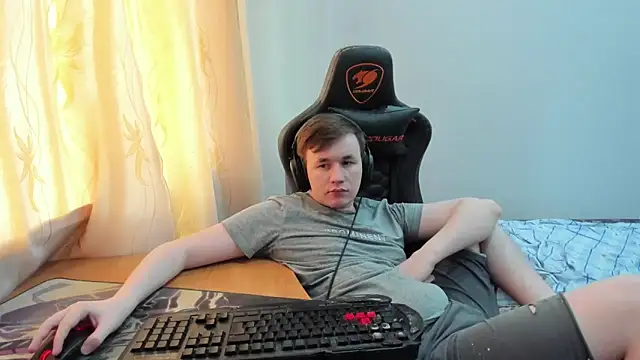 iliaskrislove Chat XXX live