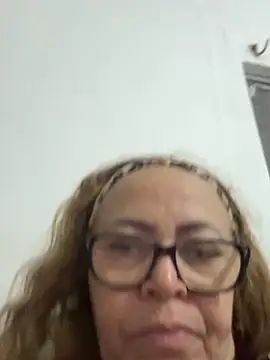 XXX chat uživo modela Granny6boys
