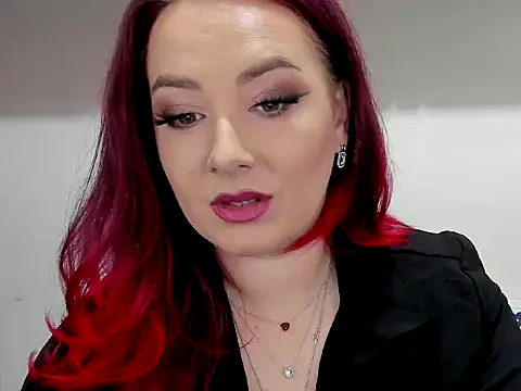 XXX chat uživo modela LilithsTongue_