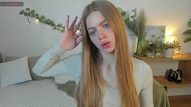 HoneyEmilly Live XXX Chat