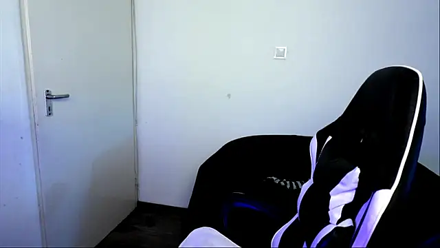 ShyHotNerd লাইভ XXX চ্যাট