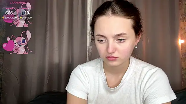 Chat +18 de LoraDavi ao vivo