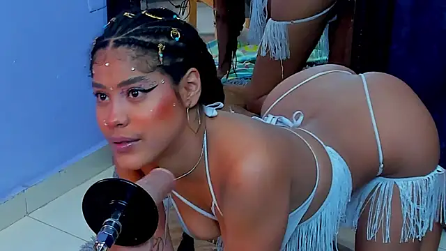 Chat XXX en directo de sharonbombo