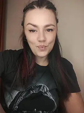 XXX chat uživo modela KrissSexi