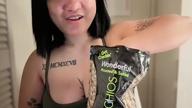 yourvibedealer's Webcam Show