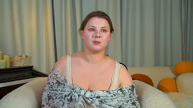 MelodyMoores Adlı Modelin Canlı XXX Sohbeti