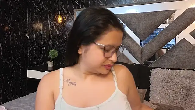 DeborahMay Webcam show