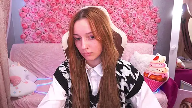 LizzaMoonn 现场XXX聊天