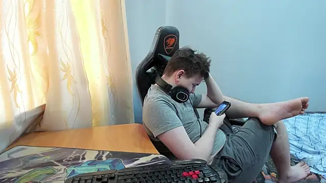 iliaskrislove Pertunjukan Webcam