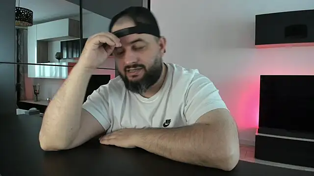 DravenPeak's Live XXX Chat