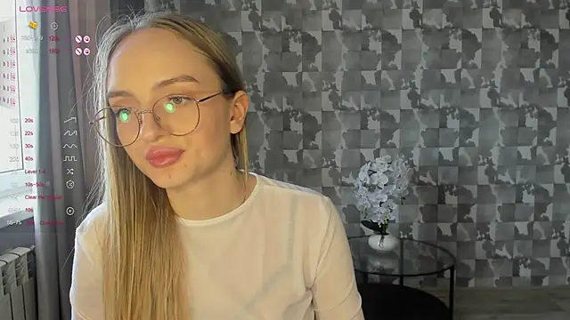 A_delina's Live XXX Chat