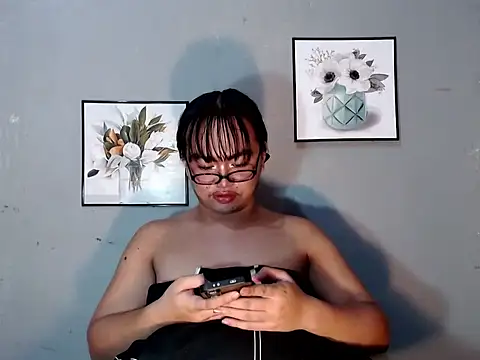 Asianblk_barbiedoll 网络视讯表演