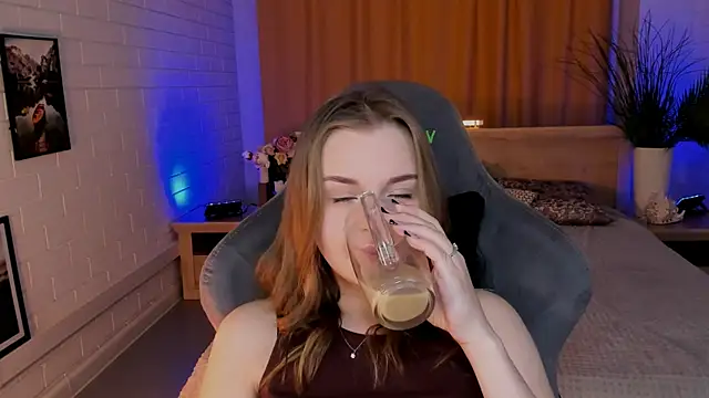 Онлайн чат XXX LissaTelor