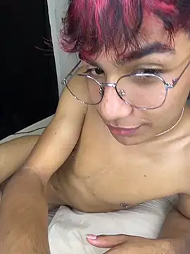 cherub_: διαδικτυακό σόου στην κάμερα