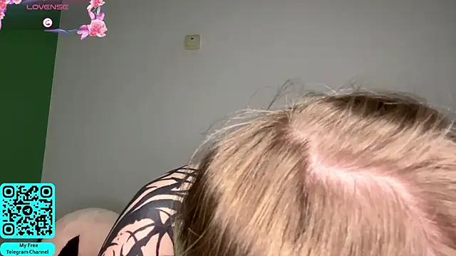 MadalynNosel Adlı Modelin Canlı XXX Sohbeti