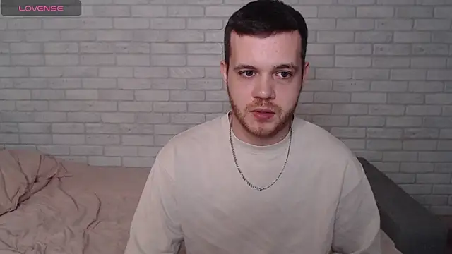 Alexxx_horny live XXX chat