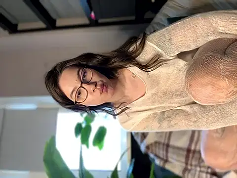 Marie_Diaze Adlı Modelin Canlı XXX Sohbeti