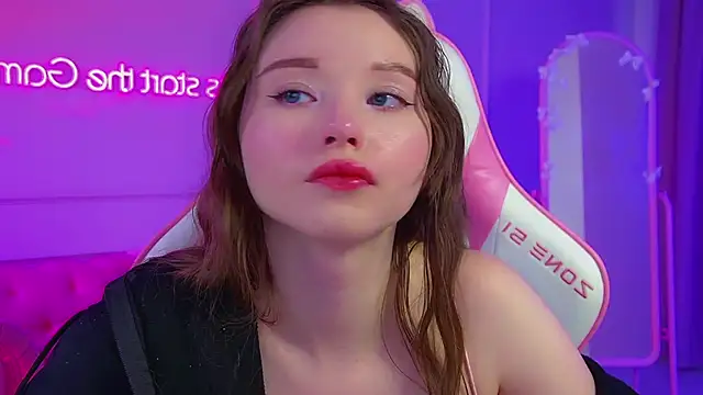 Webkamerová show KeiraAsti