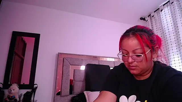 salomecastro_ élő XXX-chatje