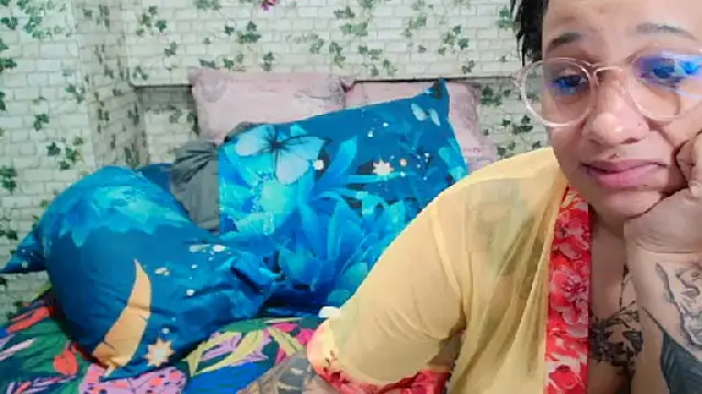 Chat XXX en directo de Indian_candyXX
