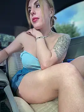 Chatroom XXX en direct de MilfNextDoor20