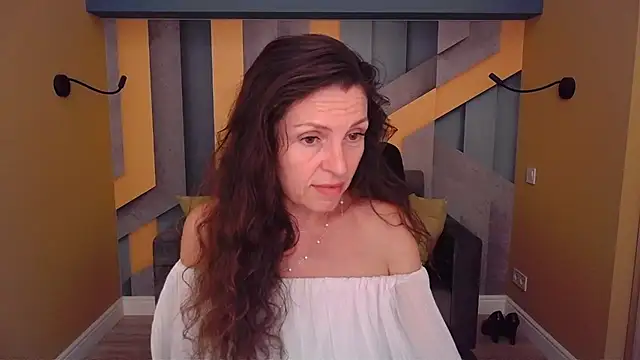 EllaLong's Live XXX Chat