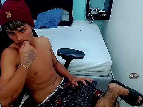 Angel_foxc13 Webcam Show