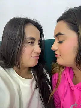 Antonella_Julieta – Naživo XXX chat
