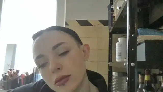 Czat XXX na żywo – Trinsy_Love