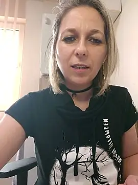 AdaJoy Chat XXX live