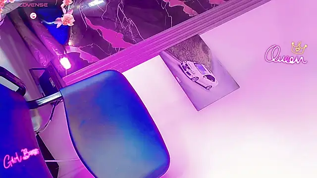 SophiaWild_n Webbikameraesitys