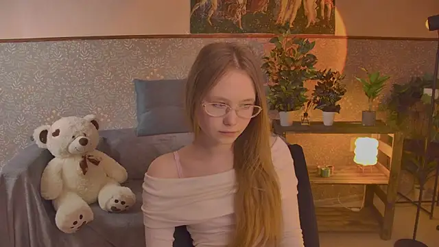 FloraLarsson 现场XXX聊天