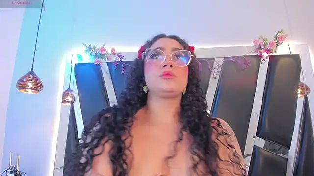 antonelllepiercee Adlı Modelin Canlı XXX Sohbeti