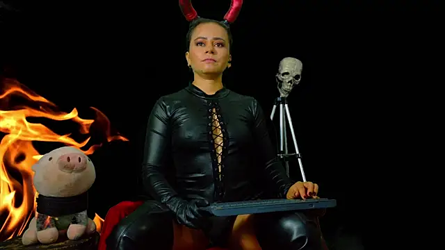 MistressSlut1's Live XXX Chat