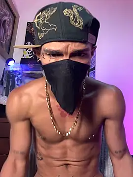 Show modela CRAZY-BOY99 na web-kameri