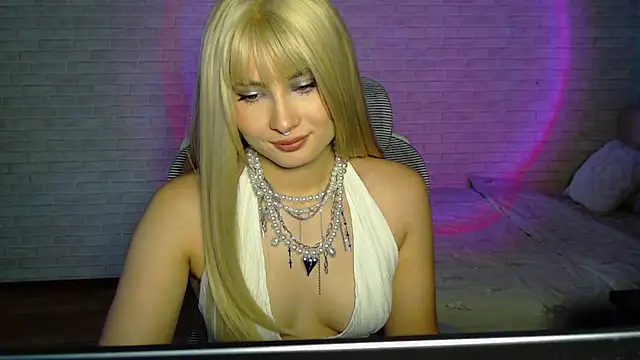 دردشة Monica_Everly الجنسية المباشرة