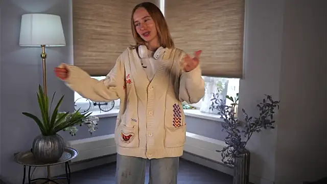 HelaineLube Adlı Modelin Canlı XXX Sohbeti